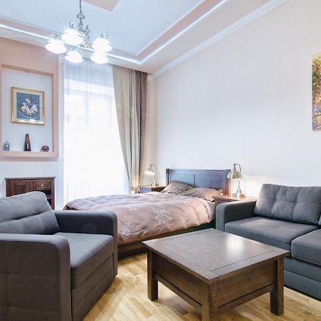 Apartment Grebinky 9 Lviv Kültér fotó